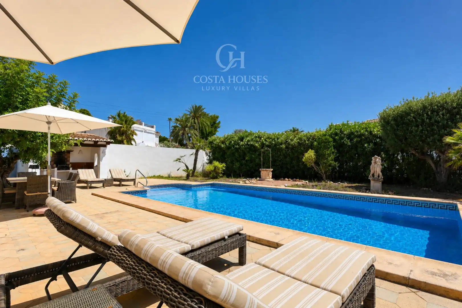 Vista exterior de Casa o xalet en venda en Moraira amb Aire condicionat, Calefacció i Jardí privat