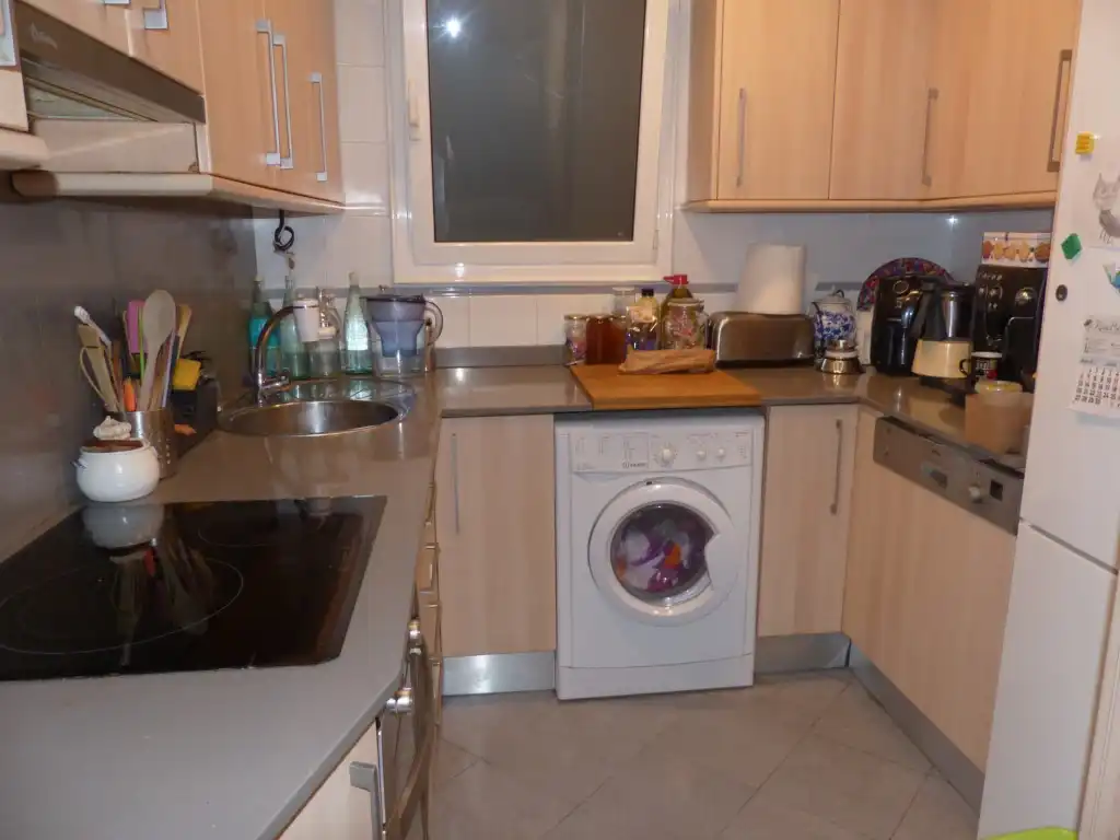 Cocina de Piso en venta en  Barcelona Capital con Balcón