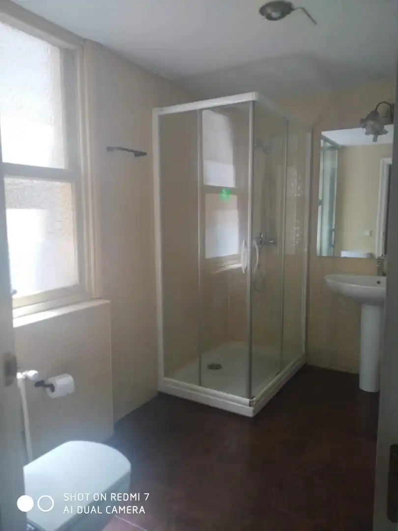 Bathroom of Flat for rent in Salamanca  with Heating, Furnished and Balcony