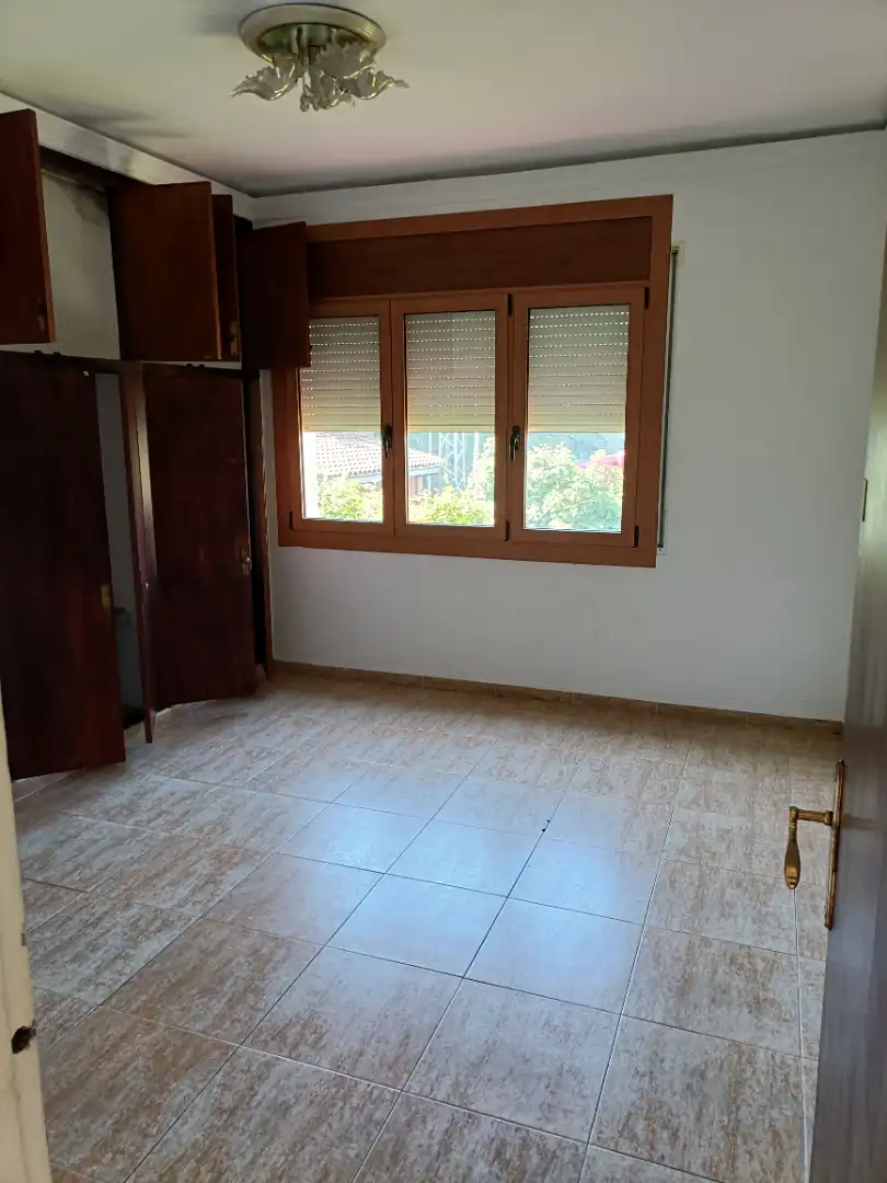 Dormitori de Casa o xalet en venda en Girona amb Calefacció, Jardí privat i Parquet