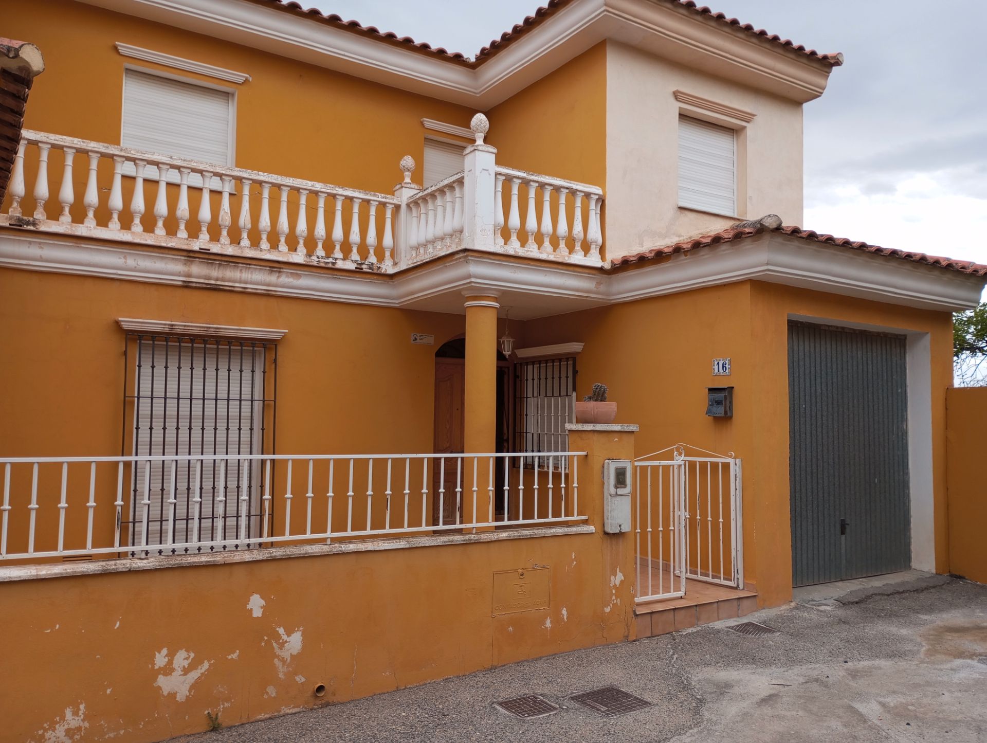 Exterior view of House or chalet for sale in Baza  with Heating and Furnished