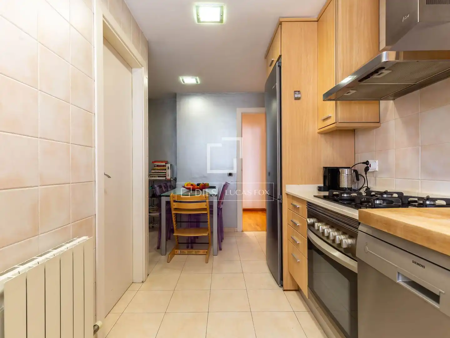 Kitchen of Flat for sale in Sant Just Desvern  with Air Conditioner, Heating and Parquet flooring