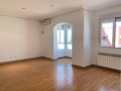 Living room of Flat for sale in  Madrid Capital  with Air Conditioner and Heating