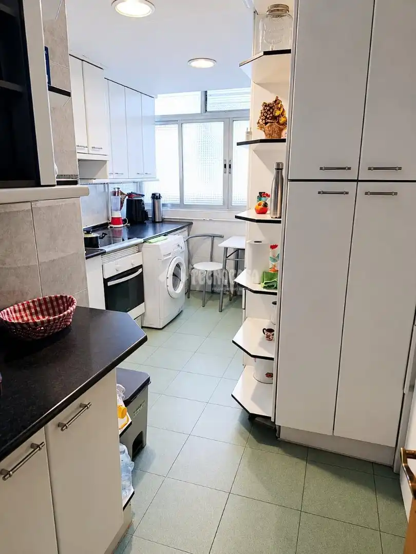 Kitchen of Flat for sale in Fuenlabrada  with Heating, Swimming Pool and Community pool