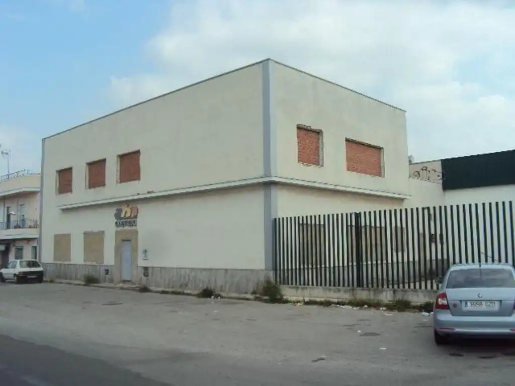 Vista exterior de Nau industrial en venda en El Pedroso