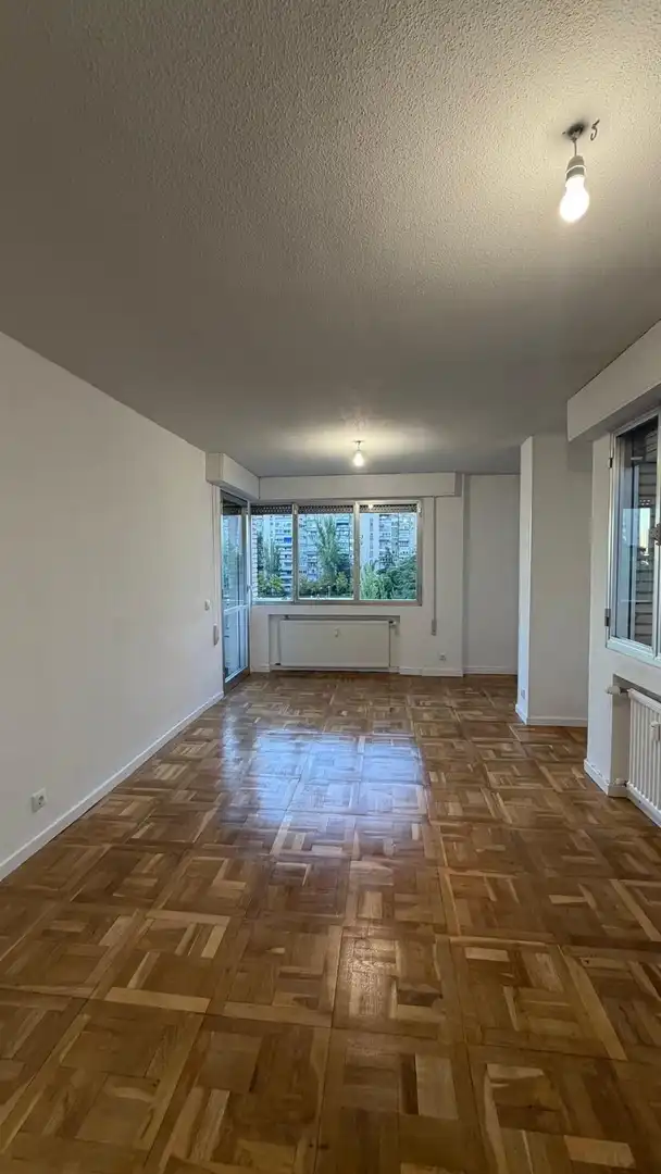 Wohnzimmer von Wohnung zur Miete in Fuencarral - El Pardo