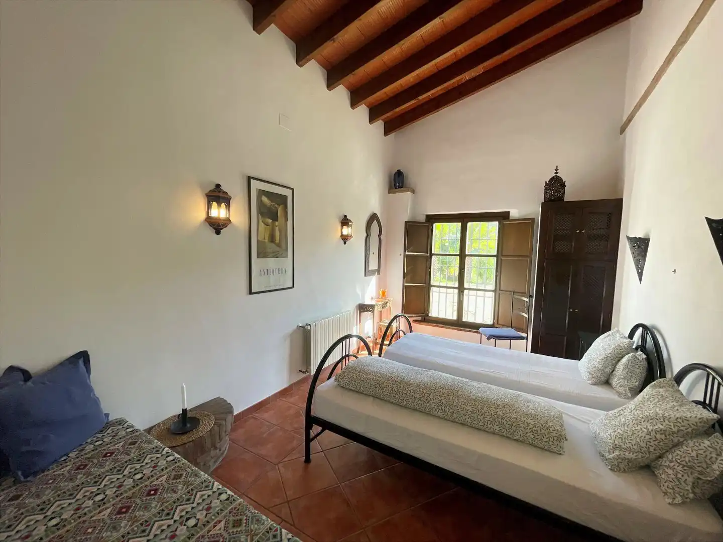 Schlafzimmer von Country house zum Verkauf in Villanueva de la Concepción mit Klimaanlage, Heizung und Privatgarten
