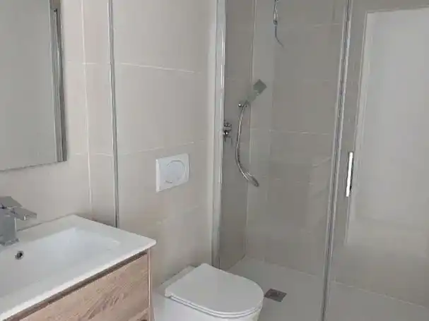 Bathroom of Flat for sale in Fuengirola  with Air Conditioner and Swimming Pool