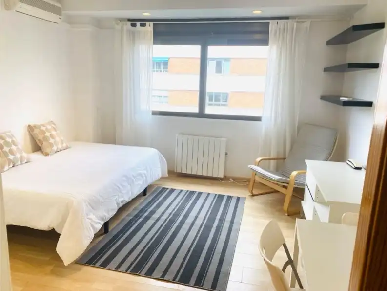 Habitación de Estudio de alquiler en Madrid