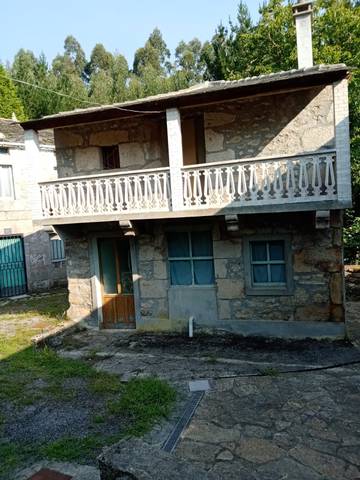 Casa-chalet en Venta en Ourol