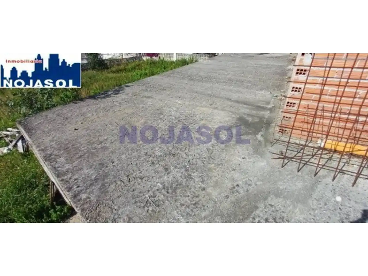 Houses for sale in Noja  with Private garden and Terrace