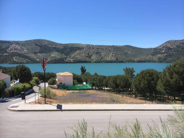 Terreno residencial en Venta en Calle los Garedones, 4 en Iznájar