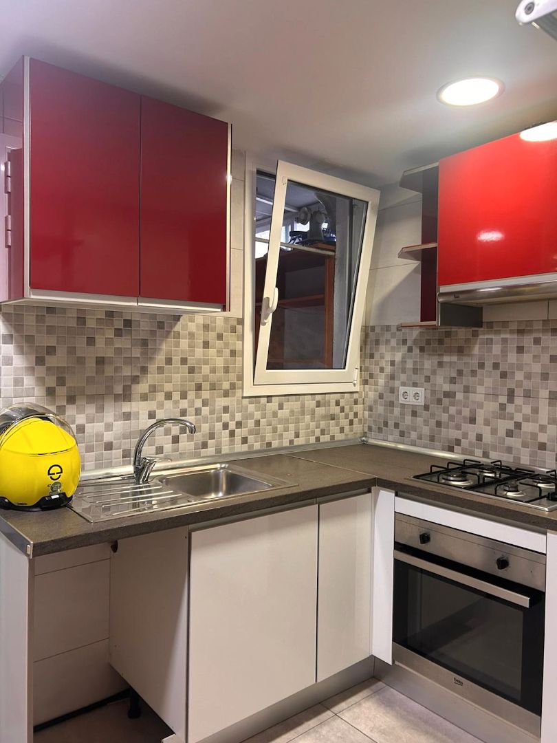 Kitchen of Flat for sale in  Barcelona Capital  with Heating, Parquet flooring and Oven