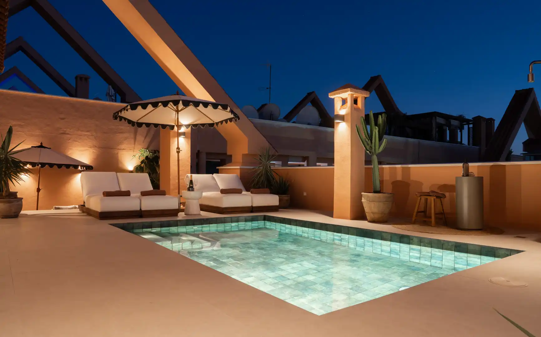 Terrassa de Àtic en venda en Marbella amb Aire condicionat, Terrassa i Piscina