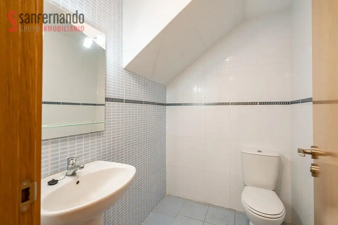 Bany de Dúplex en venda en Santander amb Calefacció, Parquet i Traster