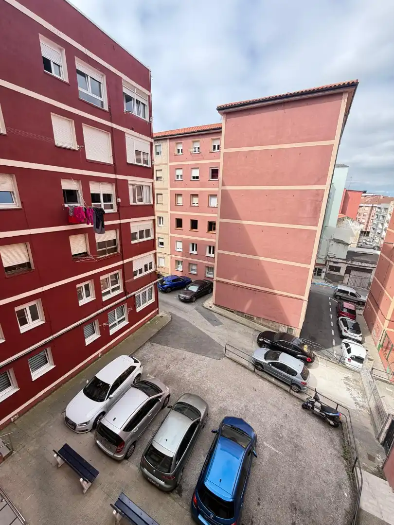 Parking de Piso de alquiler en Santander con Calefacción, Amueblado y Horno