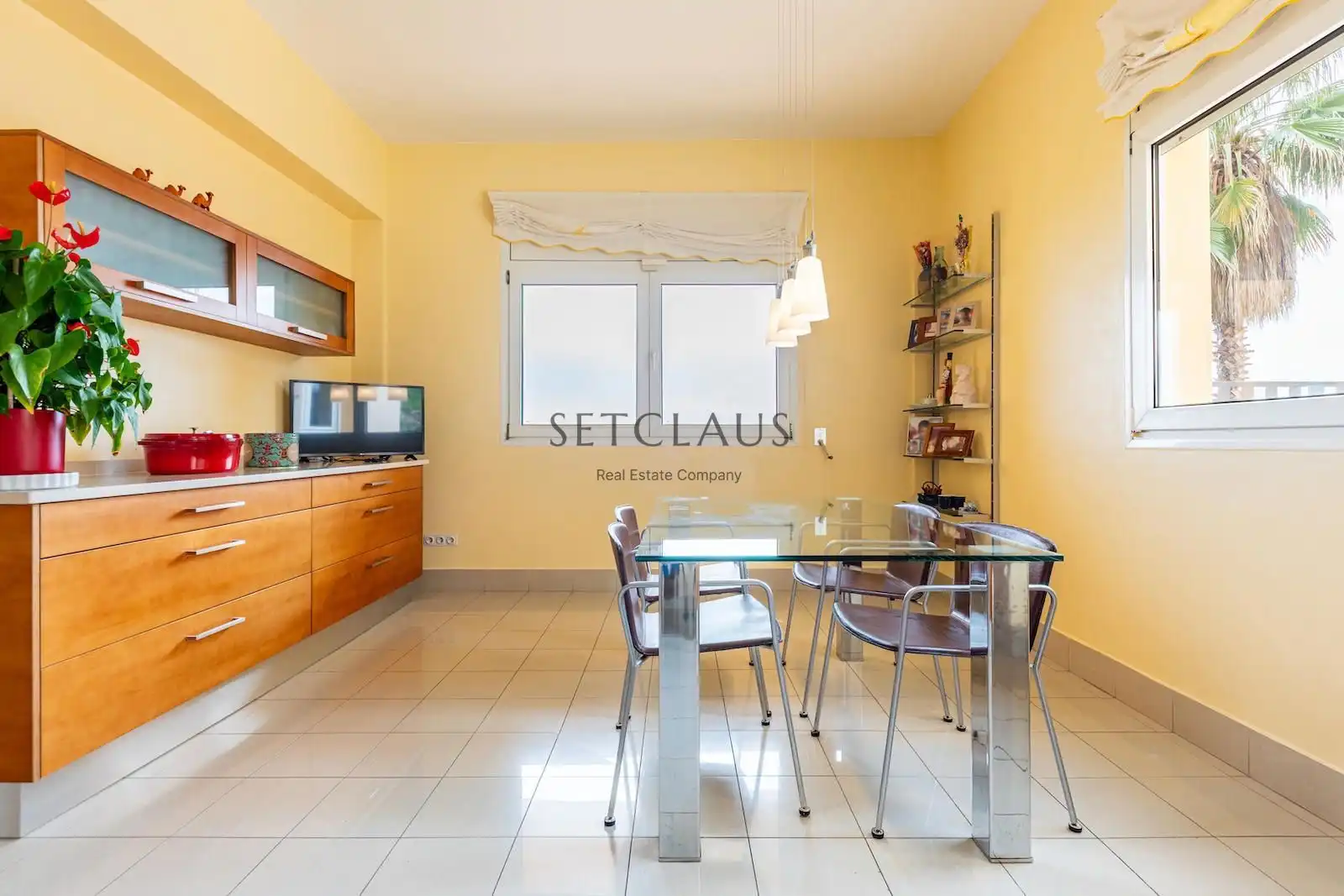 Cocina de Casa o chalet en venta en Badalona con Aire acondicionado, Calefacción y Jardín privado
