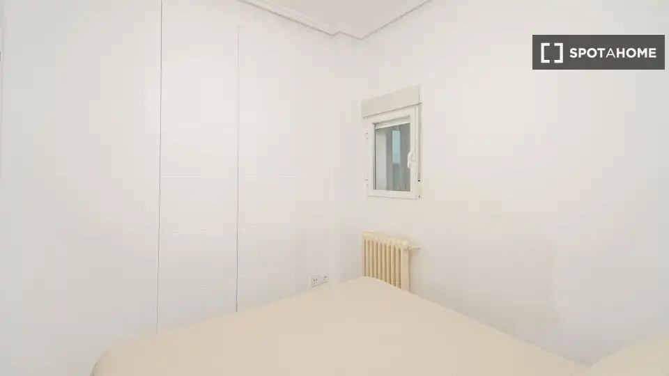 Room in Lista