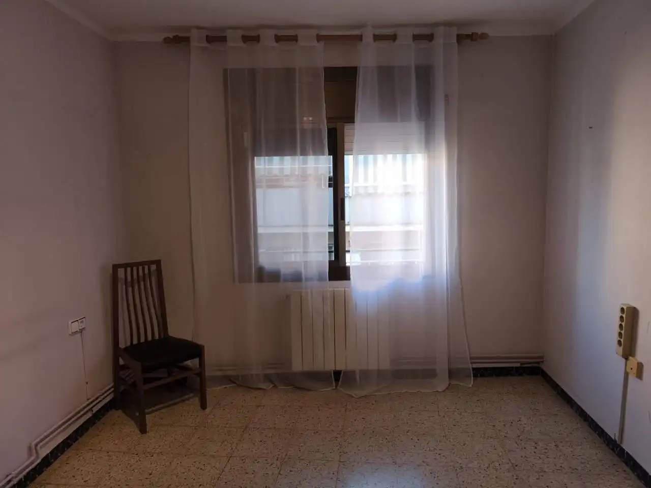 Dormitori de Apartament en venda en Canovelles amb Calefacció i Balcó