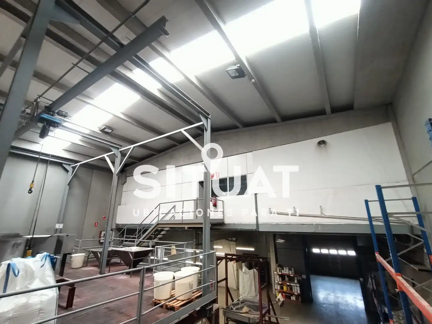 Nave industrial en venta en Pallejà con Calefacción y Alarma
