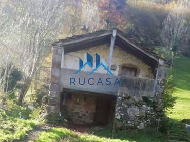 Casa rústica en venda a Barrio la Concha