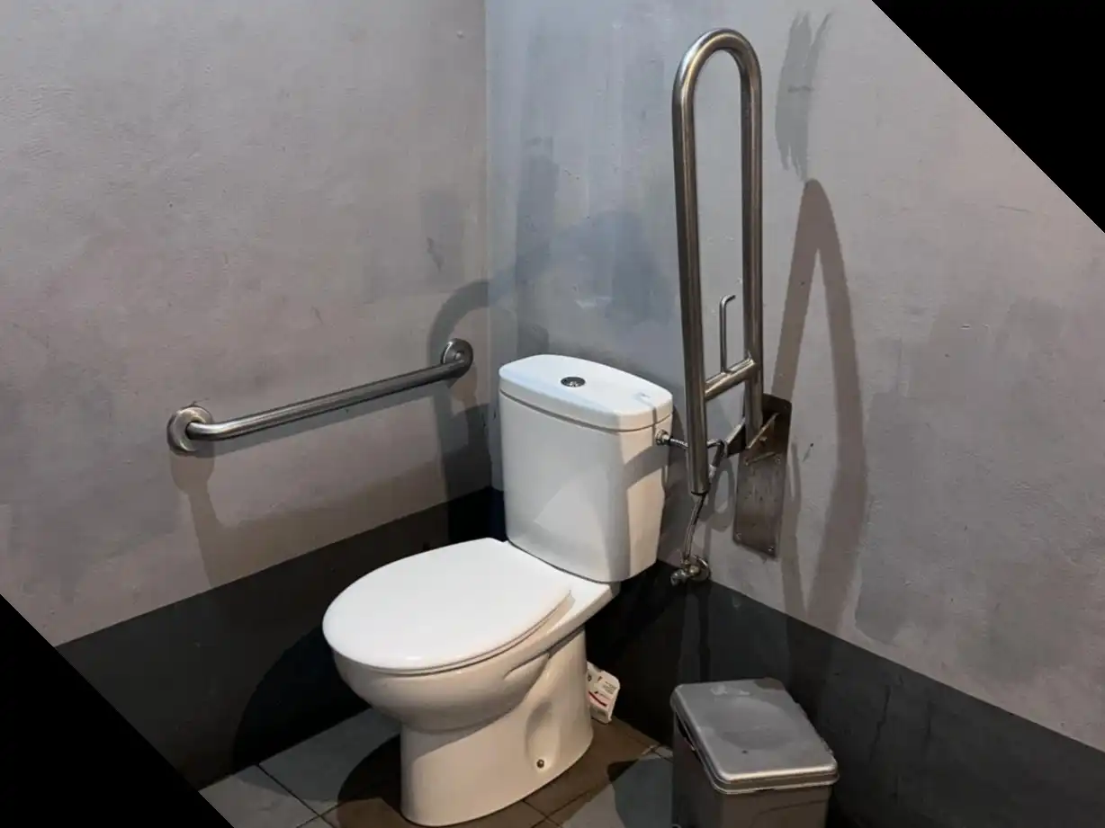 Business premises for transfer in Sants - Montjuïc, imagen 14