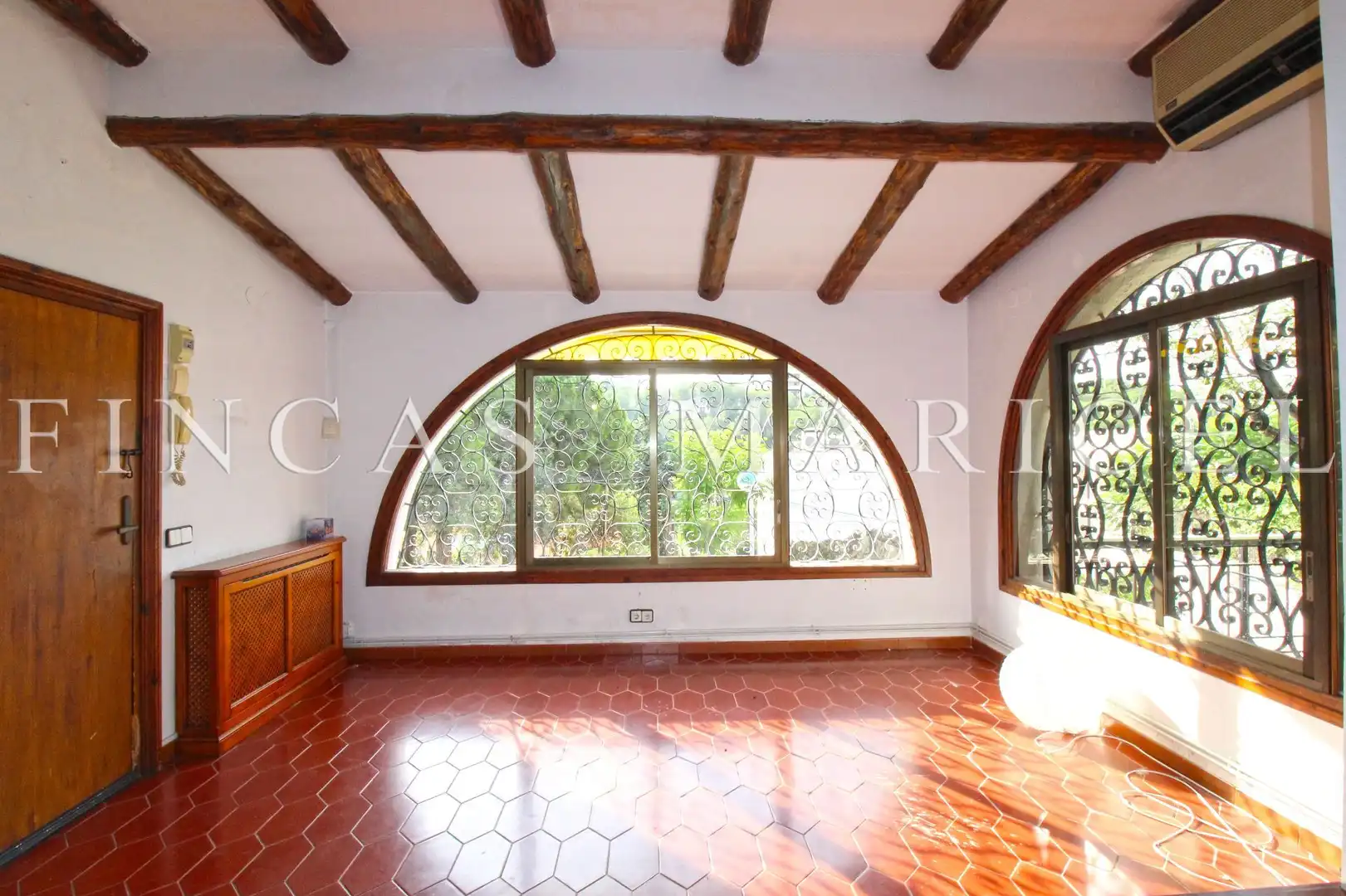 Sala de estar de Casa o chalet en venta en Sitges con Aire acondicionado, Calefacción y Jardín privado