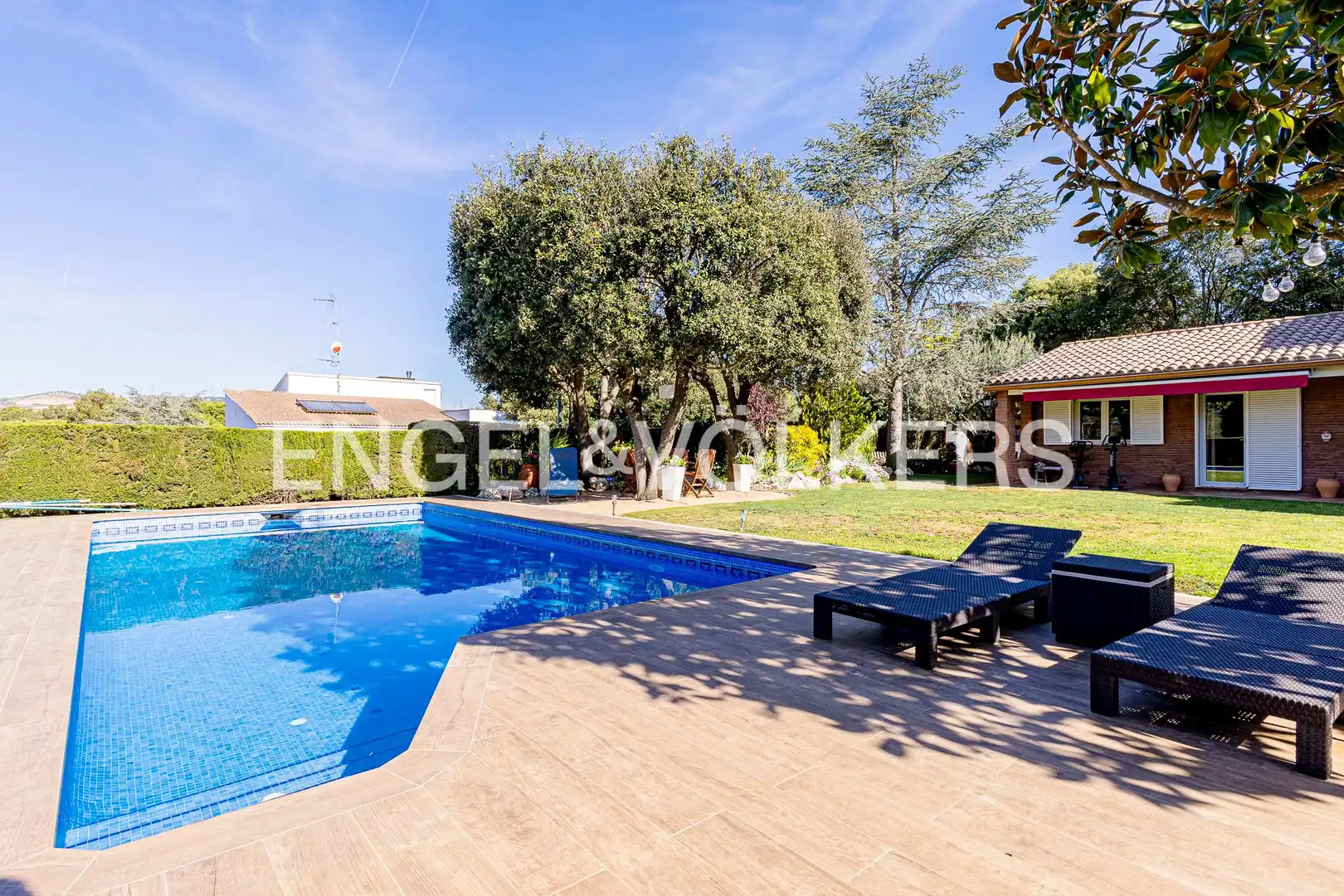 Piscina de Casa o xalet en venda en Begues amb Calefacció, Jardí privat i Parquet