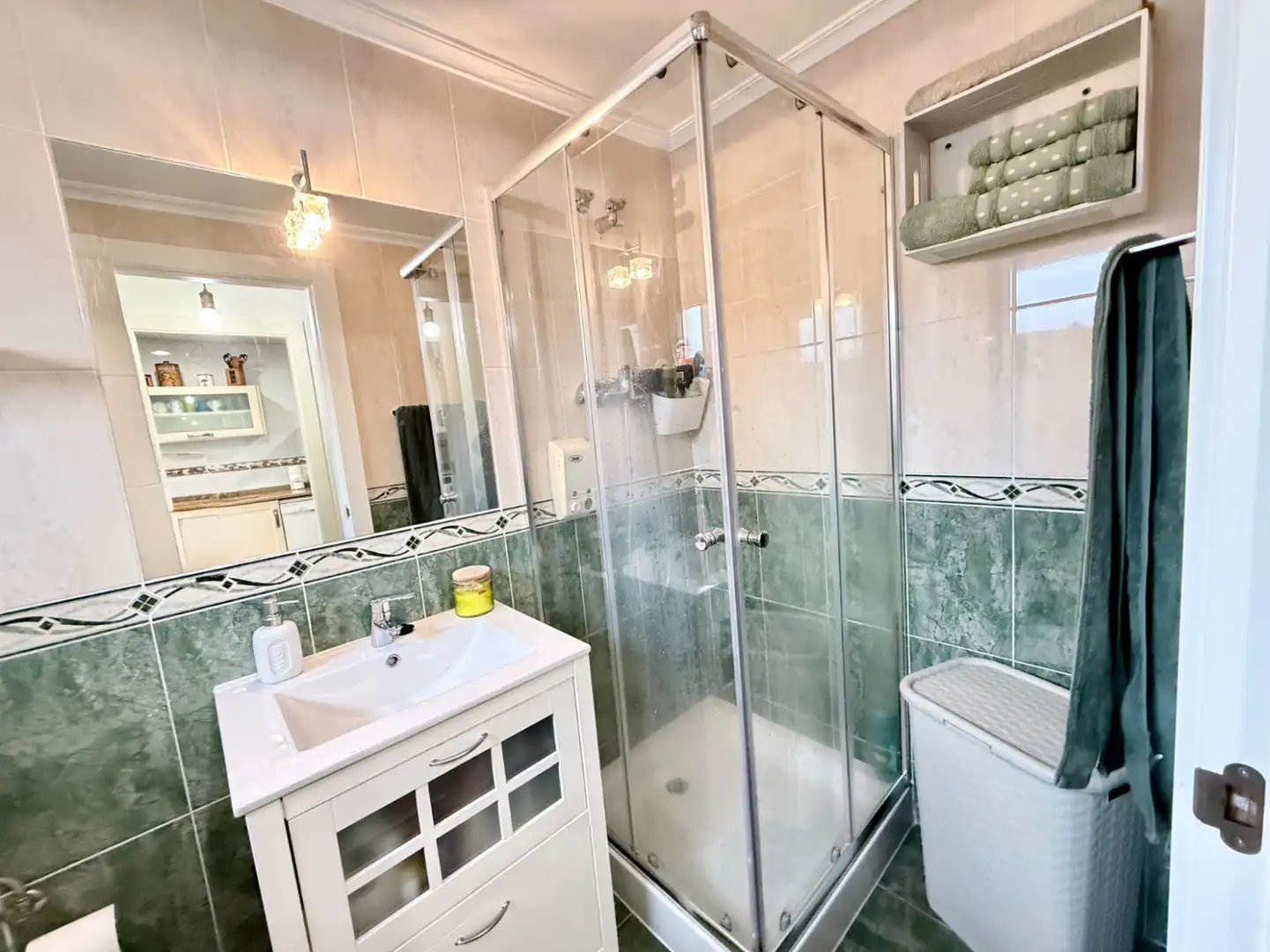 Baño de Piso en venta en Piélagos con Calefacción, Parquet y Terraza