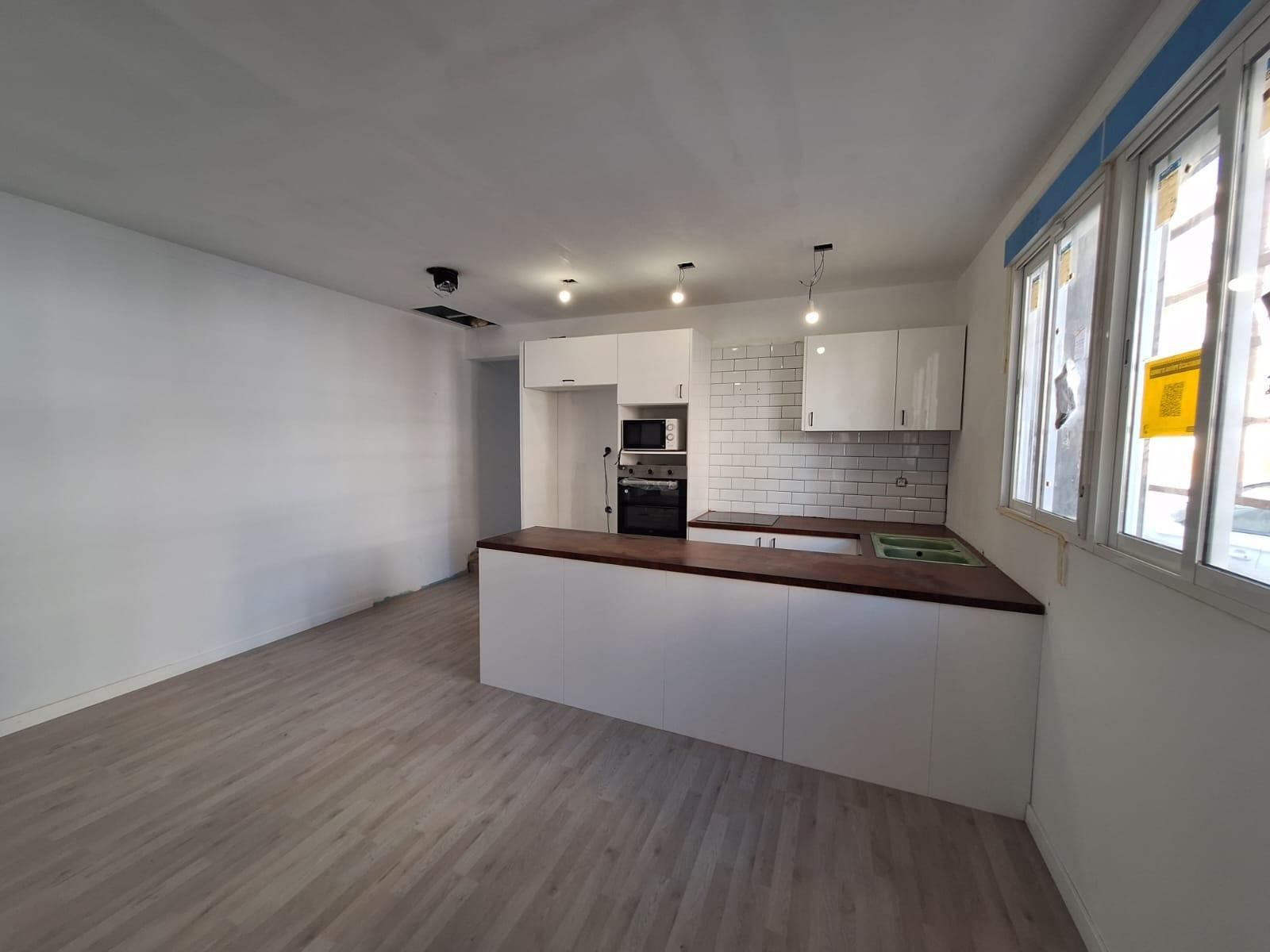 Cuina de Planta baixa en venda en Sabadell amb Aire condicionat, Parquet i Terrassa
