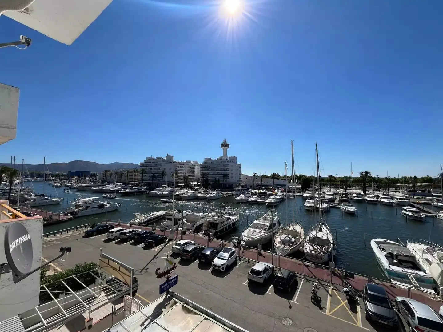 Vista exterior de Apartamento en venta en Empuriabrava con Terraza y Amueblado
