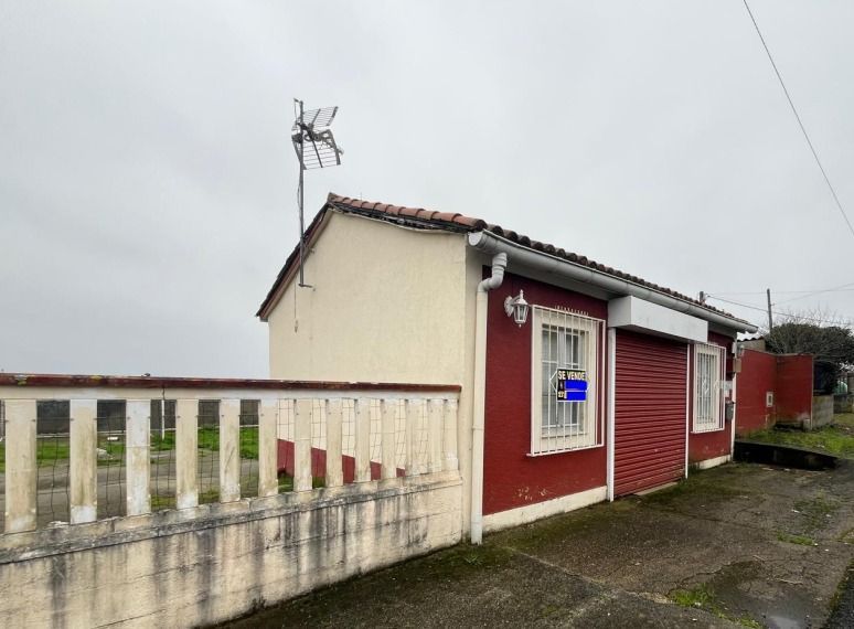 Vista exterior de Casa o xalet en venda en Paderne amb Jardí privat i Traster