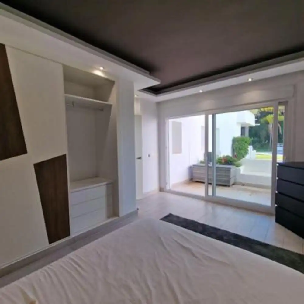 Dormitori de Planta baixa de lloguer en Marbella amb Aire condicionat, Terrassa i Piscina