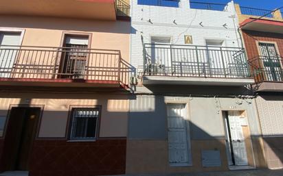 Exterior view of Flat for sale in  Sevilla Capital