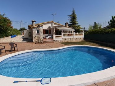 Casa amb piscina en venda a calle Font martina 581