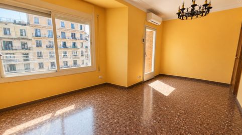 Foto 2 de Piso en venta en Avinguda de Mistral, Sant Antoni, Barcelona Capital