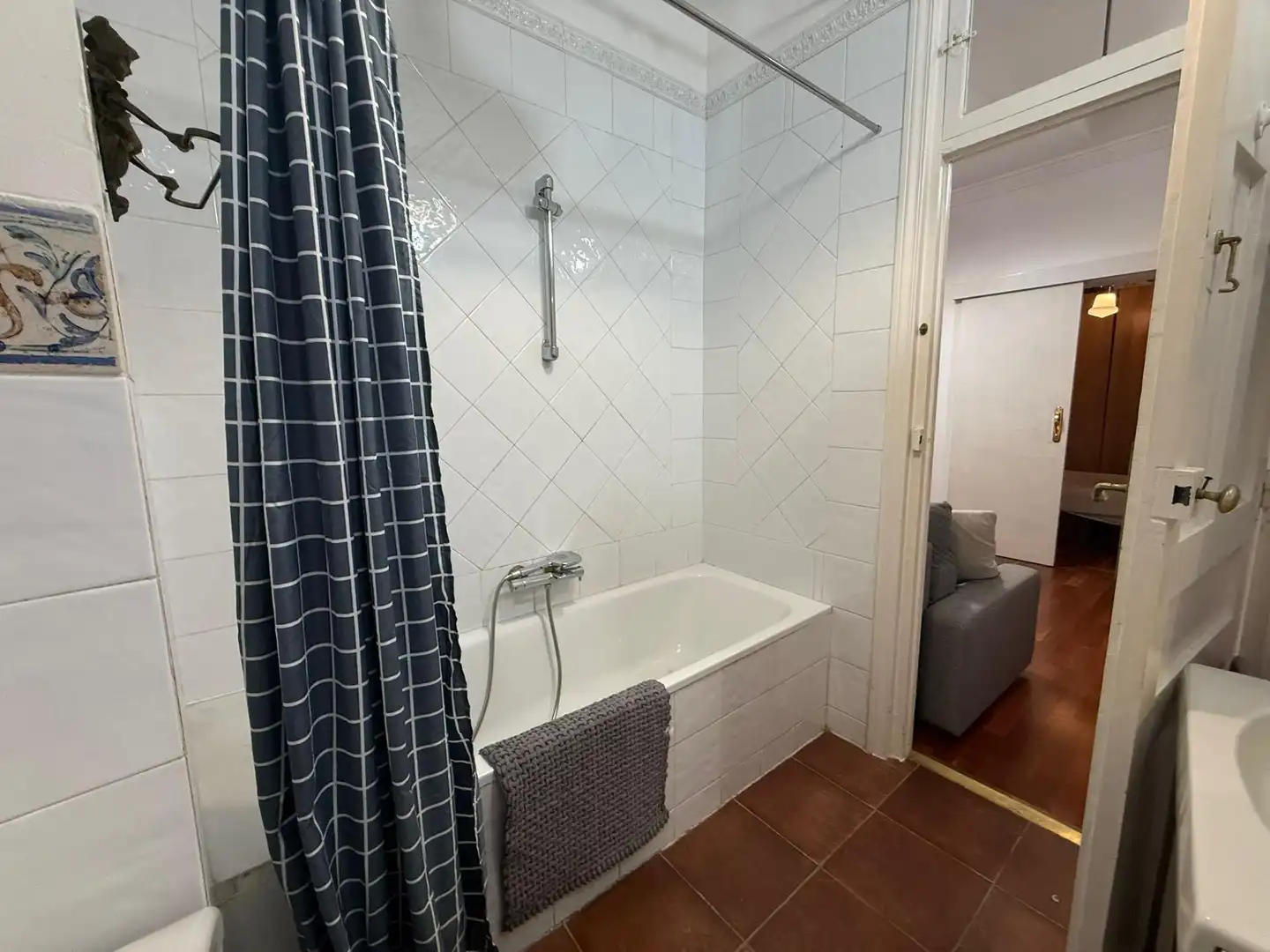 Baño de Piso de alquiler en Madrid con Aire acondicionado y Amueblado