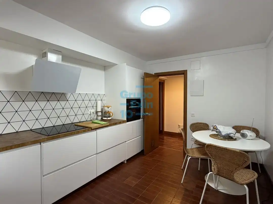 Küche von Wohnung zur Miete in Antiguo