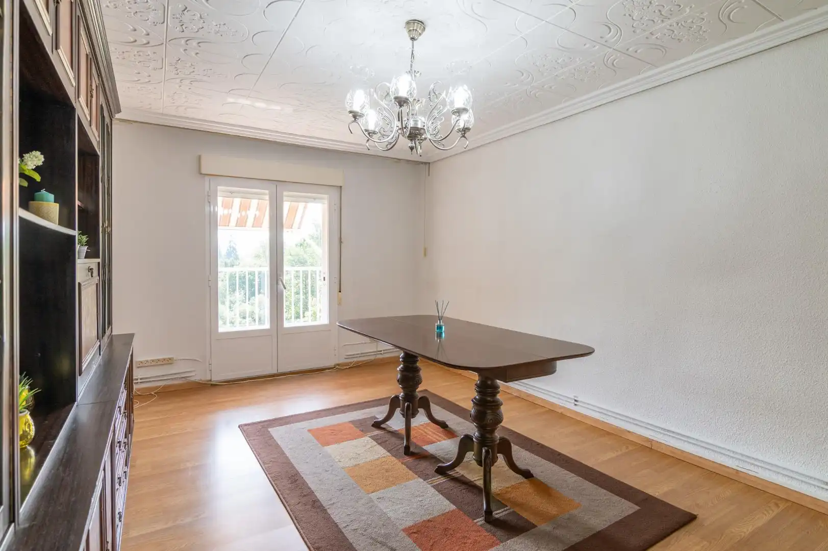 Comedor de Piso en venta en  Pamplona / Iruña con Calefacción, Parquet y Balcón