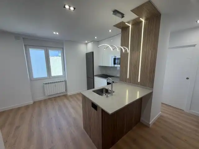 Cocina de Apartamento en venta en León Capital  con Calefacción y Parquet