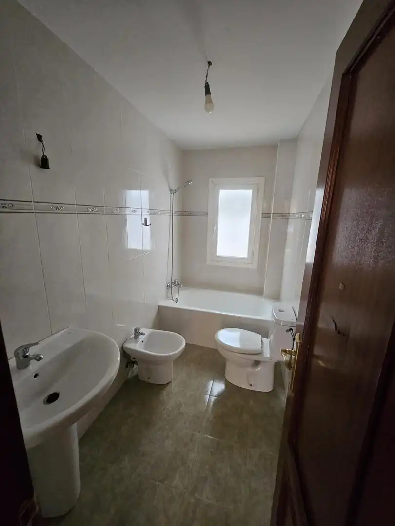 Flat with lift for sale in Calle Monasterio Viejo de San Pedro, imagen 17