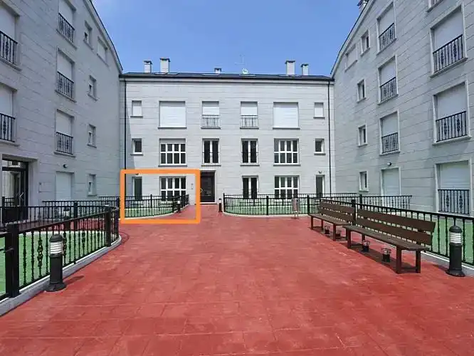 Vista exterior de Pis en venda en Barreiros amb Terrassa i Piscina