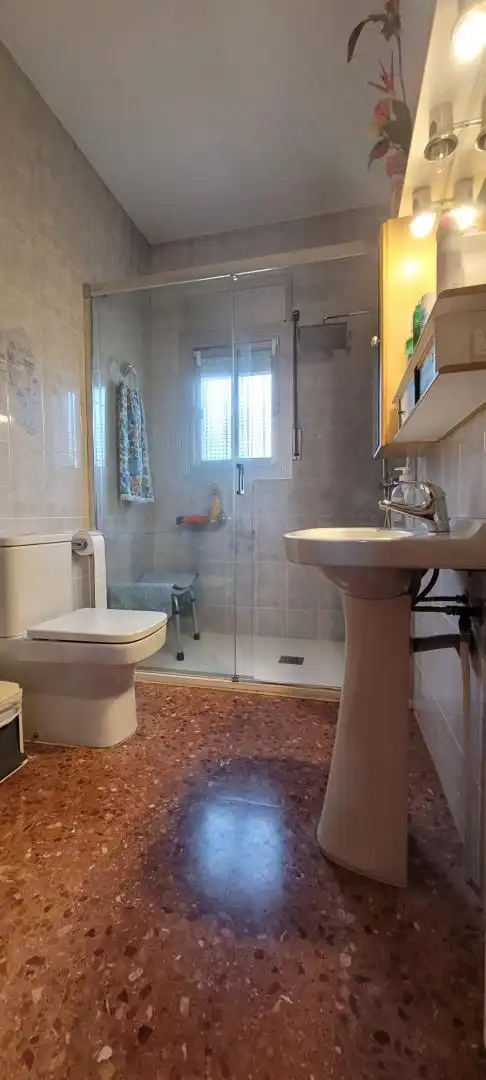 Bany de Casa o xalet en venda en Viladecavalls amb Calefacció, Terrassa i Traster
