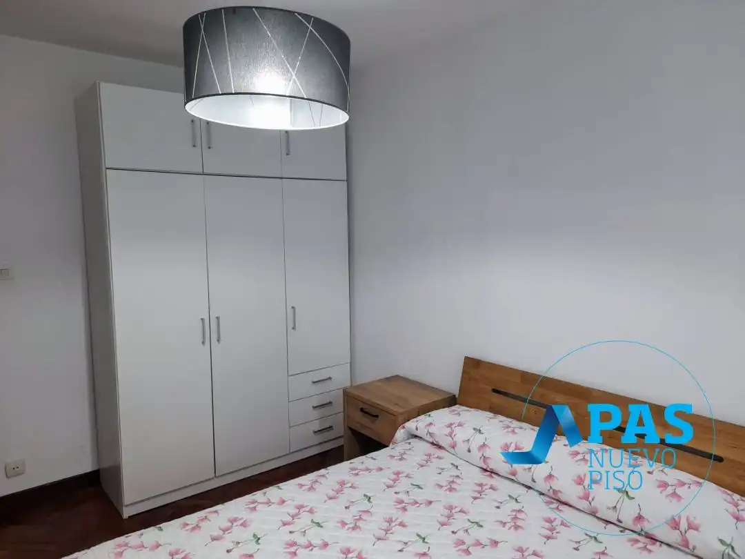 Bedroom of Flat for rent in Santander  with Heating and Furnished