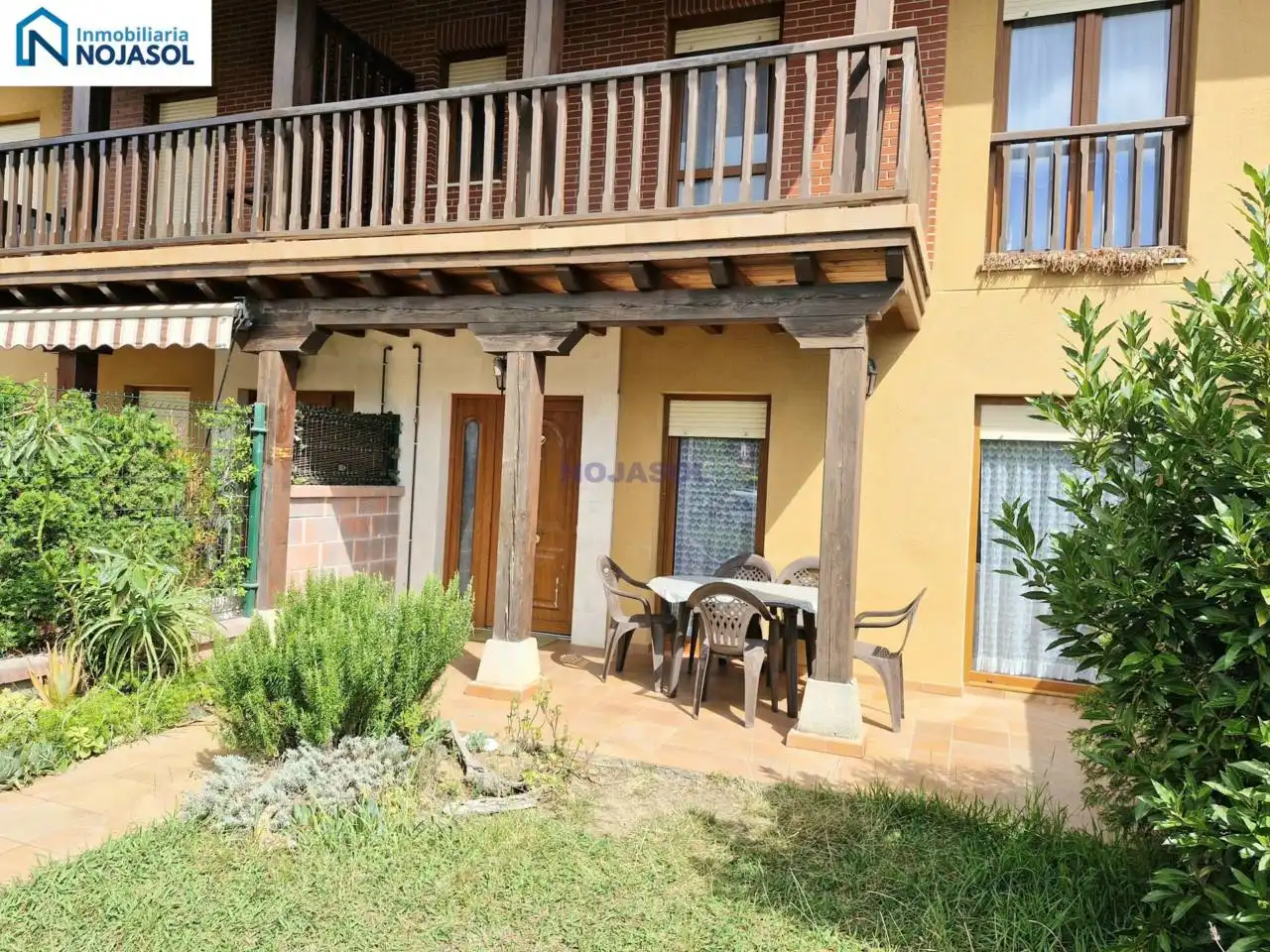 Casa a schiera con piscina in vendita a Calle AJO