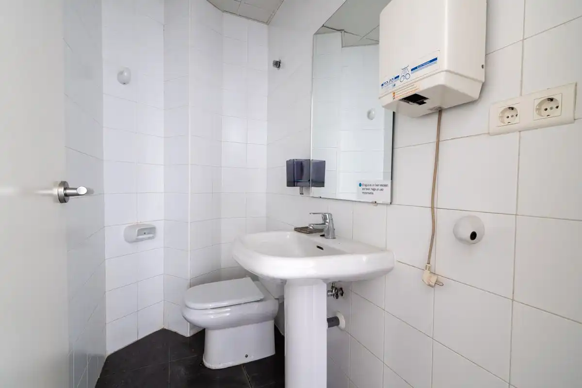 Bathroom of Commercial properties for rent in Murcia
