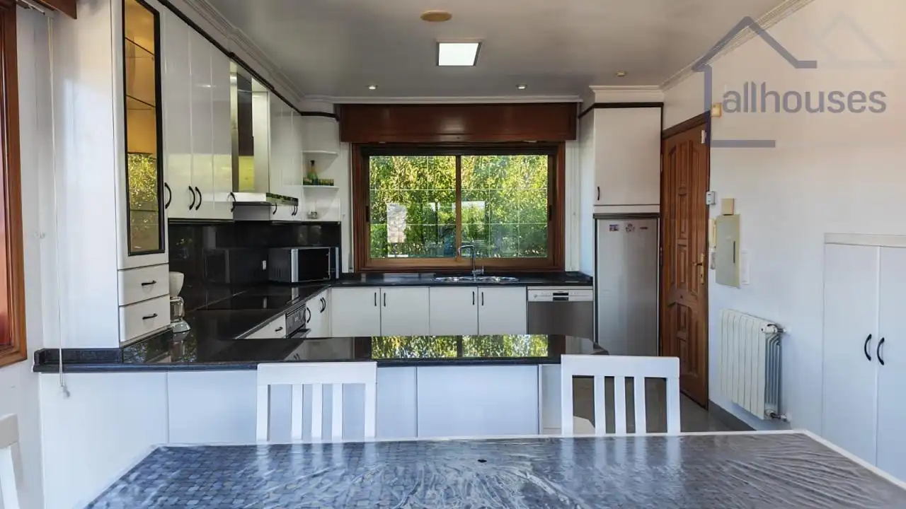 Kitchen of Houses for rent in Vigo   with Heating, Private garden and Terrace