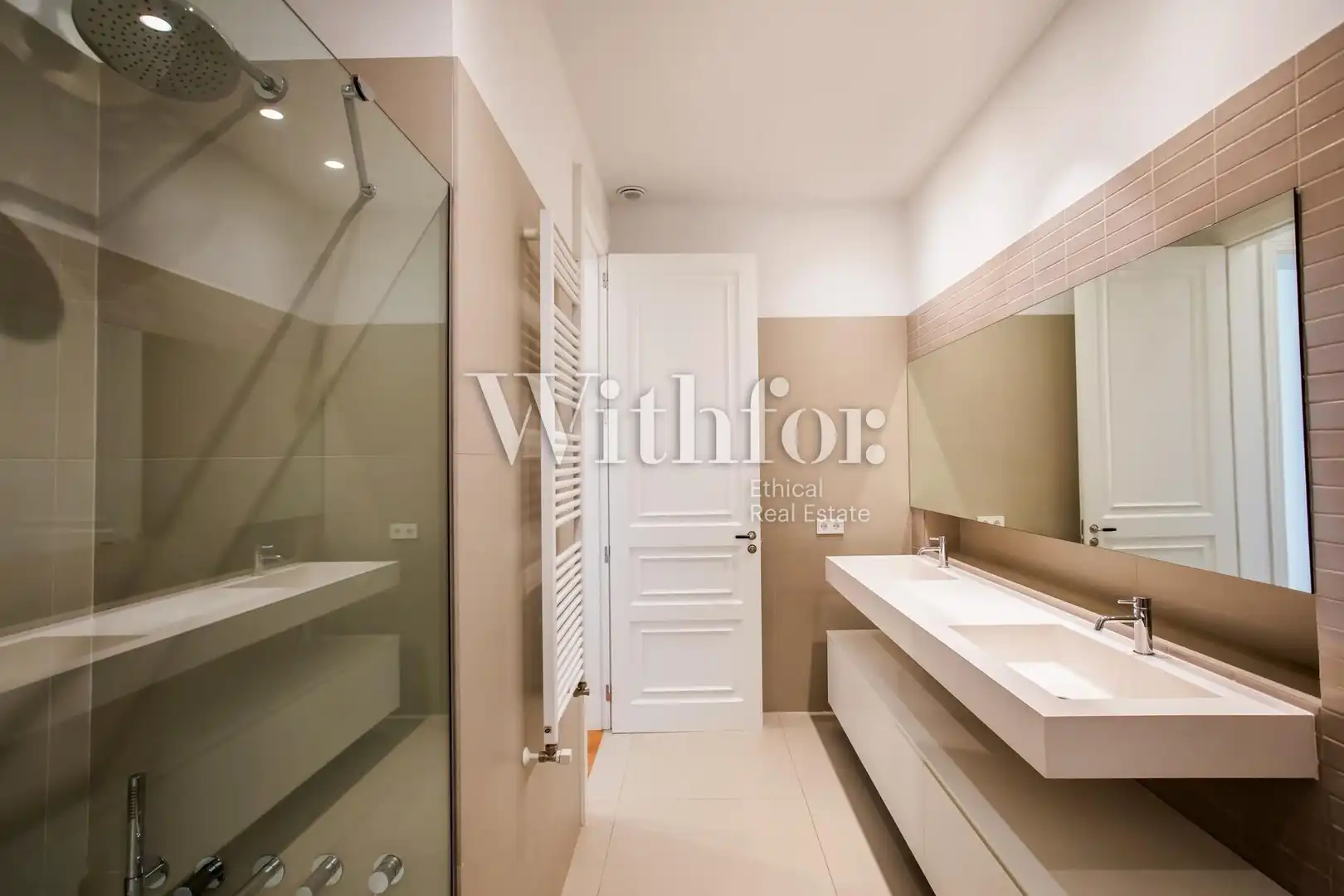 Flat for rent in Calle de Girona, Dreta de l'Eixample