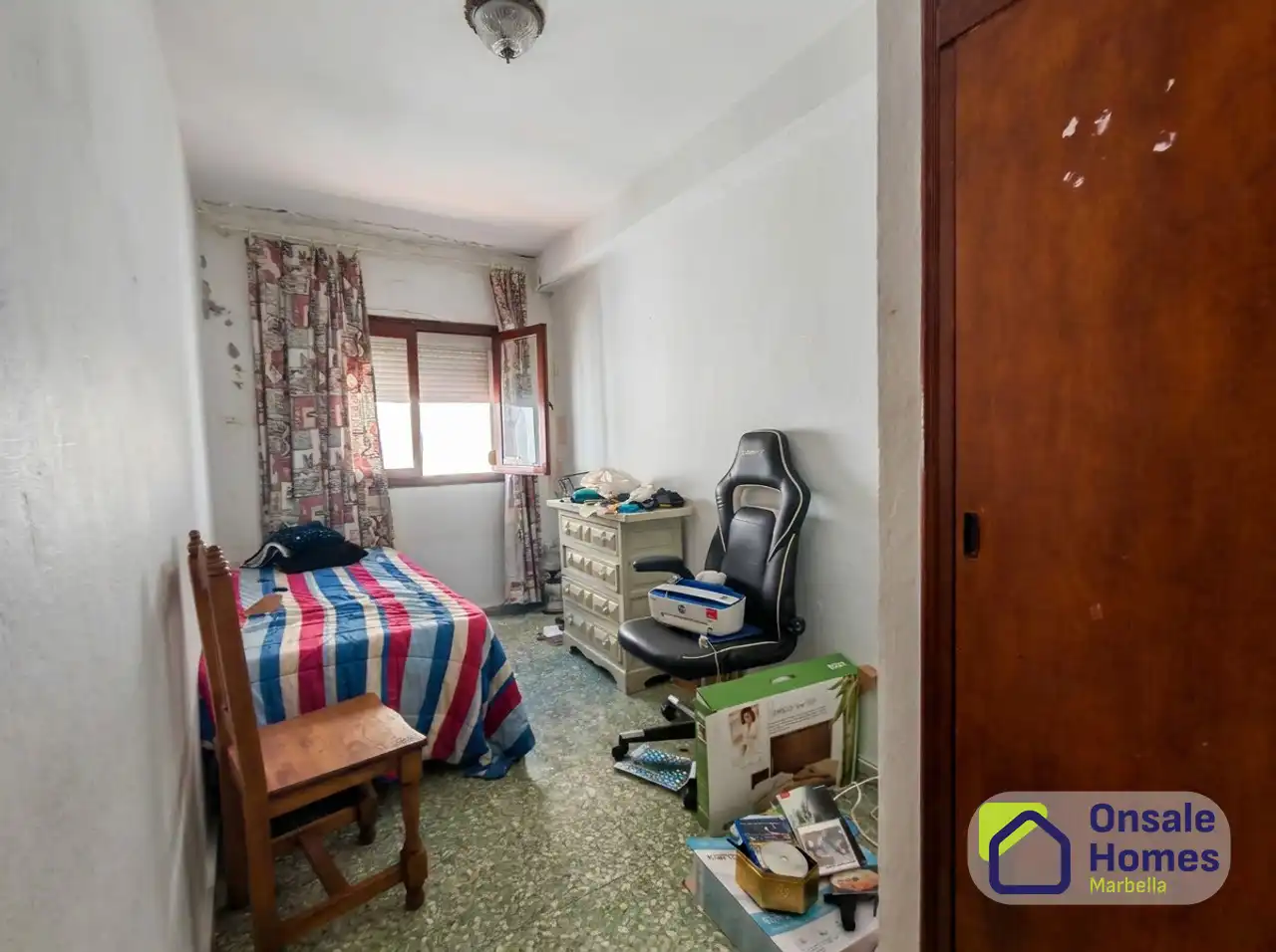 Dormitori de Casa adosada en venda en Marbella amb Jardí privat i Balcó