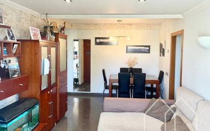 Living room of Flat for sale in Girona Capital  with Air Conditioner
